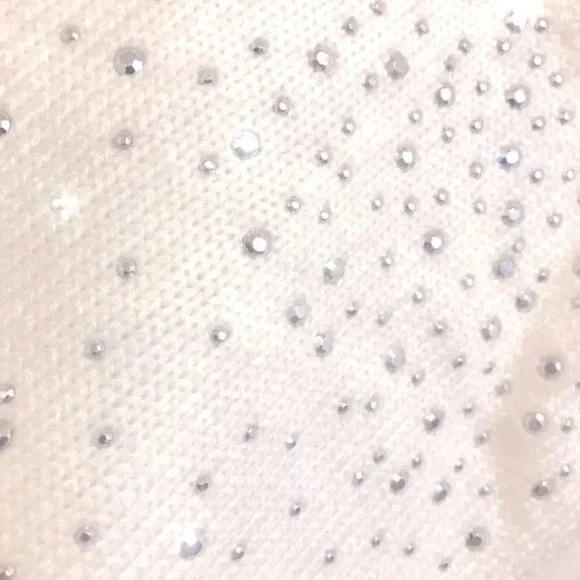 Metallic‎ Silver Studded Ivory Knit Scarf - Picture 4 of 7